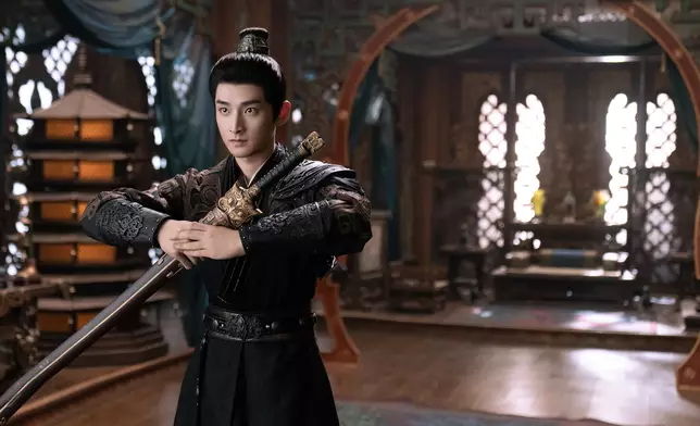 鳳字營副將陸珂（王子騰飾）