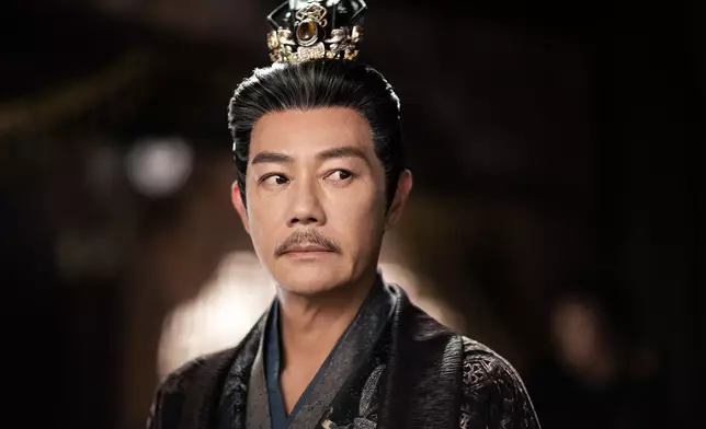 夙砂國丞相莊慎（張兆輝飾）