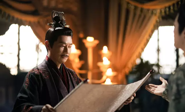 夙砂國丞相莊慎（張兆輝飾）