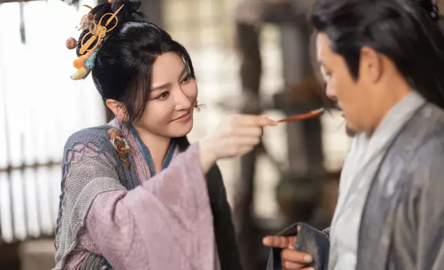 安姑（薩頂頂飾）