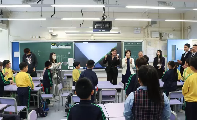 蔡若蓮表示，她特別感謝大埔官小和銘恩的協助。兩校不但慷慨借出課室，更在極短時間內配合教育局完成所需的改建工程。