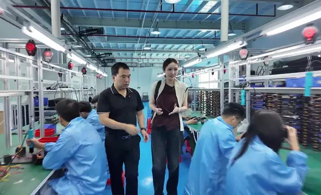 其後，Janis走入工業級無人機先鋒——科比特航空，專訪董事長盧致輝（大疆早期核心成員）。