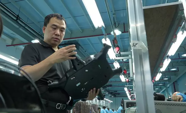 其後，Janis走入工業級無人機先鋒——科比特航空，專訪董事長盧致輝（大疆早期核心成員）。