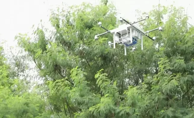 其後，Janis走入工業級無人機先鋒——科比特航空，專訪董事長盧致輝（大疆早期核心成員）。