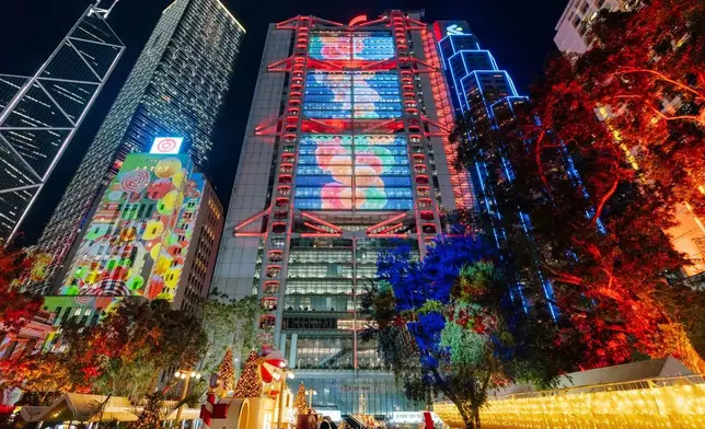 中環8幢建築物外牆將以巨型倒數時鐘及光影圖案，進行跨年倒數。旅發局圖片