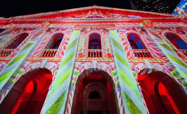 中環8幢建築物外牆將以巨型倒數時鐘及光影圖案，進行跨年倒數。旅發局圖片