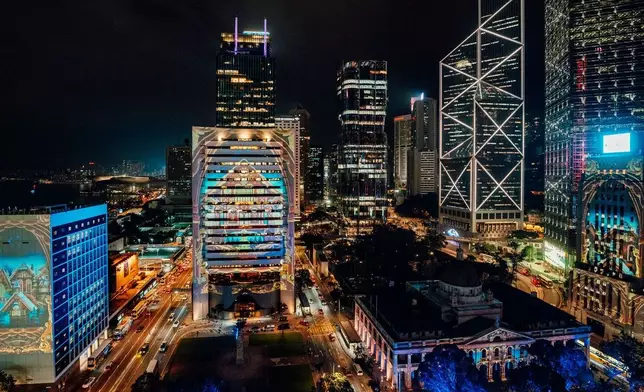 中環8幢建築物外牆將以巨型倒數時鐘及光影圖案，進行跨年倒數。旅發局圖片