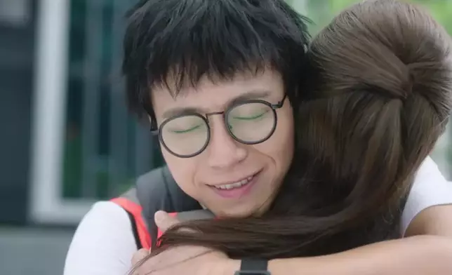 吳業坤（坤哥）憑《新聞女王2》「家明」一角，入圍《萬千星輝頒獎典禮2025》最佳男配角十強。