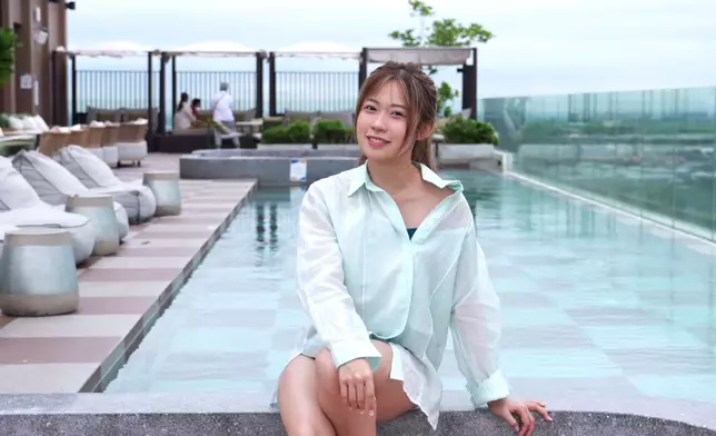 波波擔任《冲遊泰國11》主持。