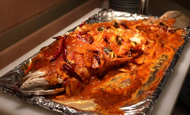 酒店提供海鮮自助晚餐。