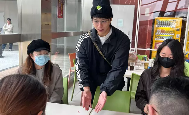 坤哥醒大家都有三票在手，希望攜手得到飛躍！