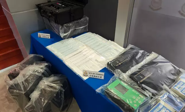 警方檢獲諾和工程45張疑偽造儀器校對證書，檢獲一批證物