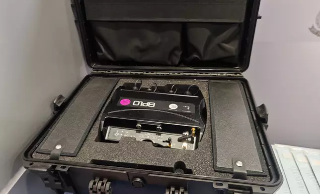 警方檢獲諾和工程45張疑偽造儀器校對證書，檢獲一批證物