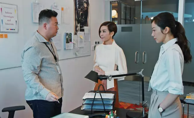 伍詠薇做《量子新聞》CEO，女強人Feel十足。