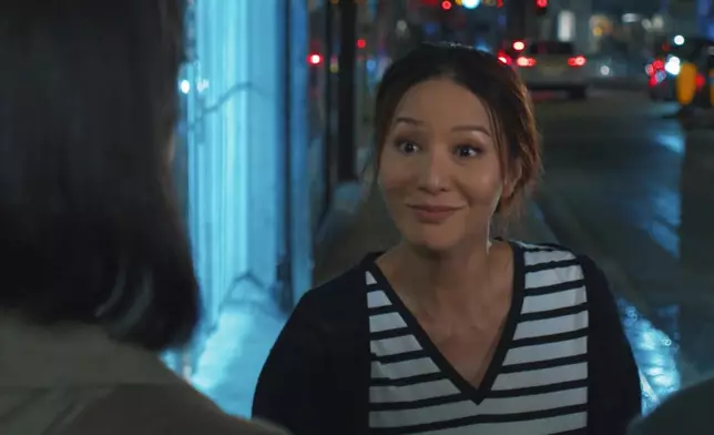 見到高大帥哥李治廷，滕麗名即刻對李治廷心心眼，仲好熱情招呼添！