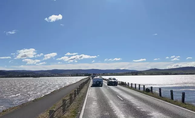 今集行程由威靈頓山出發，走進山頂玻璃觀景台。