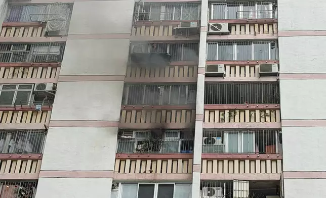 單位冒煙。劉婉儀 Janus FB