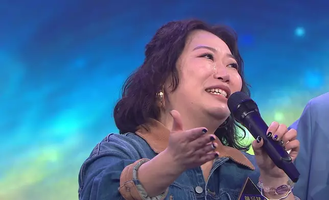 當陳穎詩一公開話周國豐係佢陰影時，全場即刻起哄，周國豐個樣勁爆笑。