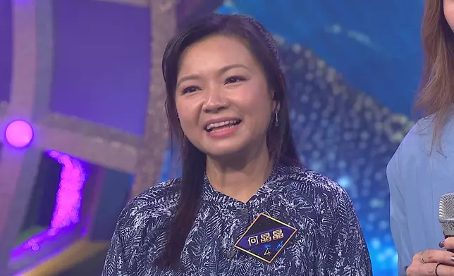 晶晶因為一個高音，令到三位評審同時撳燈。