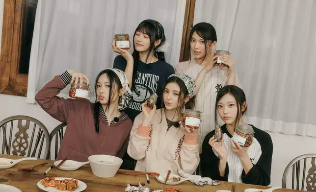 NewJeans與ADOR的合約紛爭維持了一年。NewJeans官方X圖片
