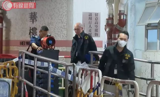 警務人員在場調查。有線新聞影片截圖