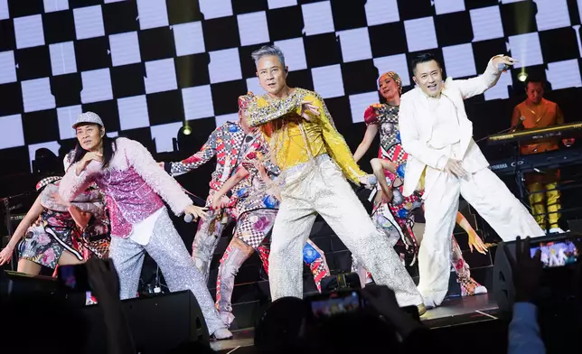 預告推出演唱會藍光碟。