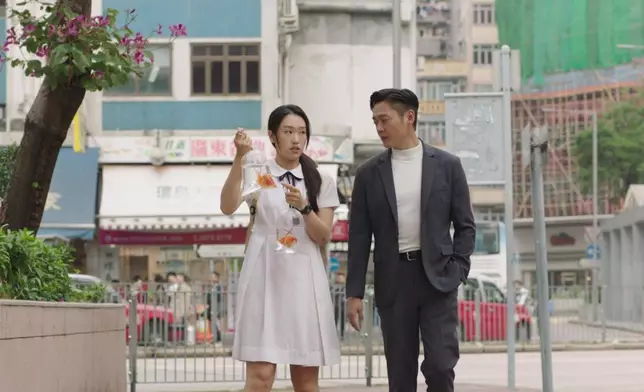 去年憑劇集《反黑英雄》中扮演學生妹一角成功跑出。