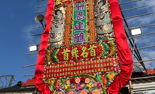 「錦田鄉酬恩建醮」一連七日在元朗錦田舉辦，吸引衆多民衆前來參與盛會。巴士的報記者攝