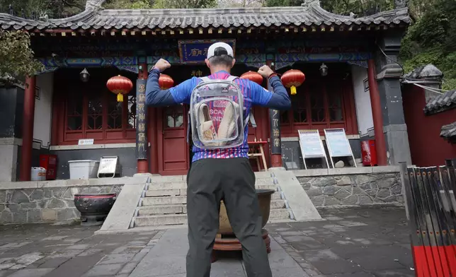 周駱德及范榮臻參與「越限慈善跑」