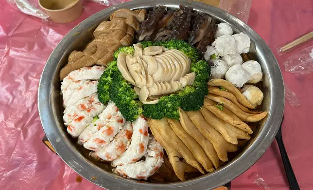 本届醮會化身爲非遺項目的大攢盆，展示豐富多彩的民俗精粹。巴士的報記者攝