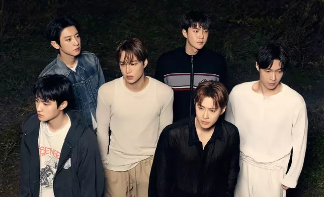 EXO在明年初推出新專輯 。EXO官方X圖片