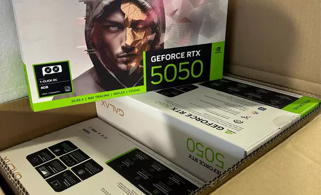 ​香港海關偵破一宗利用遠洋船走私1.9億元貨物案件。政府新聞處圖片