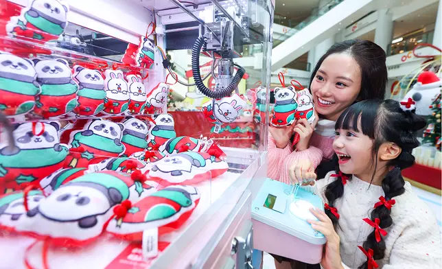 LINE FRIENDS x Panda Friends夾夾機 挑戰技術把心愛角色公仔帶回家2