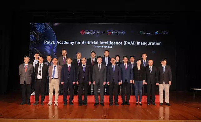 主禮嘉賓與一眾傑出學者及社會賢達合照