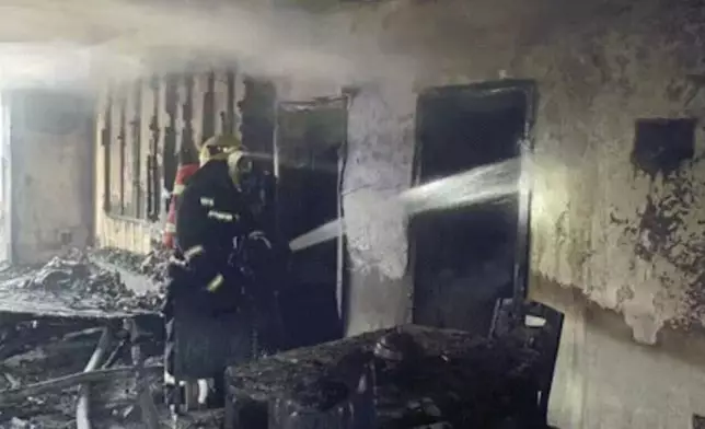 女業主長期未拔手機充電器釀火警，住宅遭焚毀損失達9.5萬元人民幣。網上圖片