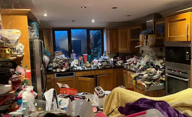 婦人遭租客拖欠租金4萬英鎊，1年後收回單位時驚見滿屋垃圾崩潰。X平台圖片