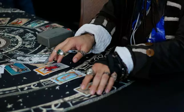 女子被預言將失貴重物品，拒付費「消災」手機即失竊，報案揭小偷竟係算命師。資料圖片