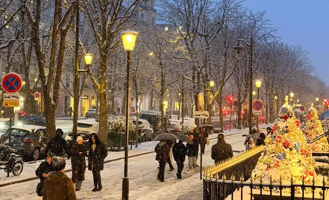 巴黎1月5日晚上下雪。ym_3110a Threads圖片