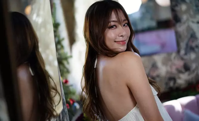 俞可程坦言父親至今仍不認同其轉行。