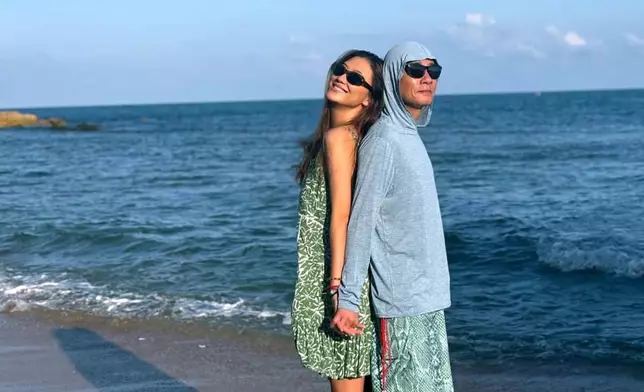 現實中陳小春非常寵愛太太應采兒，一家四口樂也融融（圖片來源：陳小春、應采兒IG