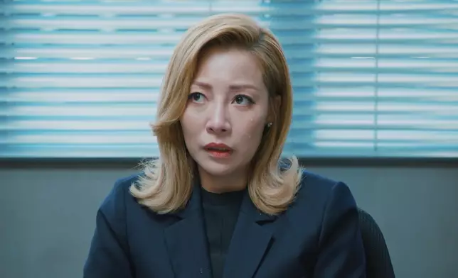 知道老公背住自己偷食，由咬牙切齒到潸然淚下，情緒變化得好自然。