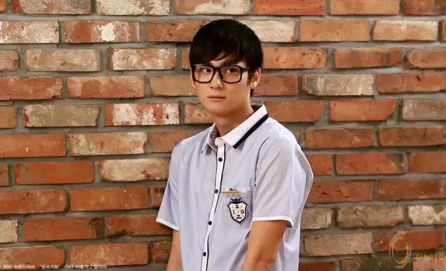 趙潤宇在《繼承者們》中飾演文俊英一角。網上圖片