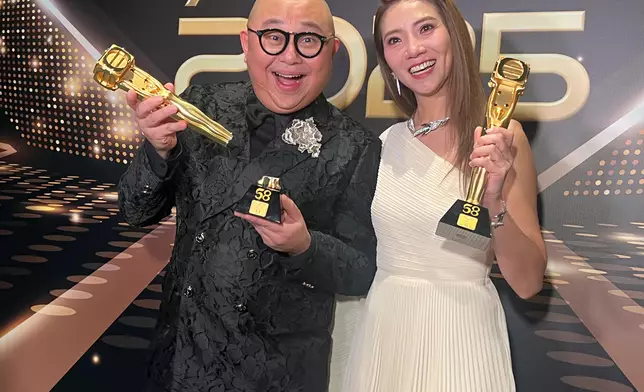 巴士的報記者攝