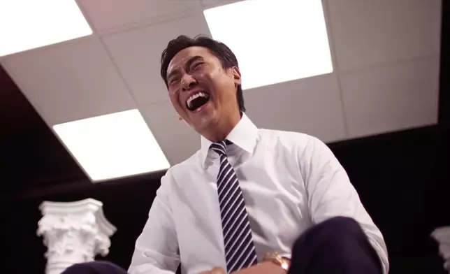 雖然只係得幾格畫面，已經感受到馬德鐘今次挑戰嘅「包希仁」角色好非一般。