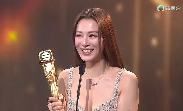 《萬千星輝頒獎典禮2025》「三大片王」第三名王敏奕「奪女配答謝各界支持」。