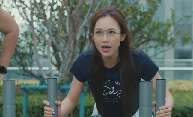 咪睇何沛珈玩到S晒身形咁，其實佢好渣！想知有幾渣，梗係要睇節目啦。