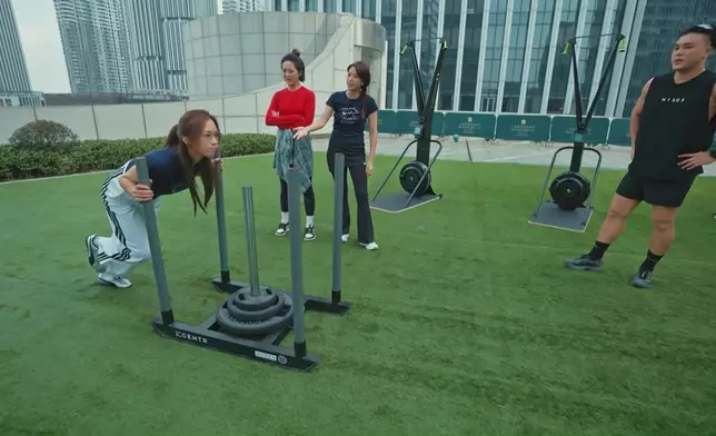 咪睇何沛珈玩到S晒身形咁，其實佢好渣！想知有幾渣，梗係要睇節目啦。