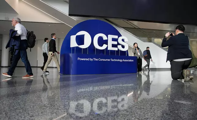 CES 2026 由美國消費者技術協會（CTA）主辦，展期由即日起至 1 月 9 日（星期五），涵蓋拉斯維加斯 13 個展區場地。AP圖片。