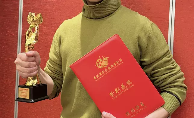 陳曉東（東東）憑電影《騙我一輩子》榮獲「香港電影紫荊花國際電影節」最佳男主角獎。