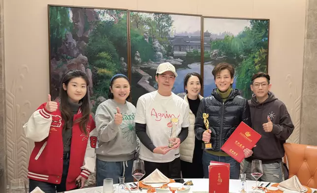 片中拍檔謝天華亦於「澳門國際電影節」獲最佳男配角。